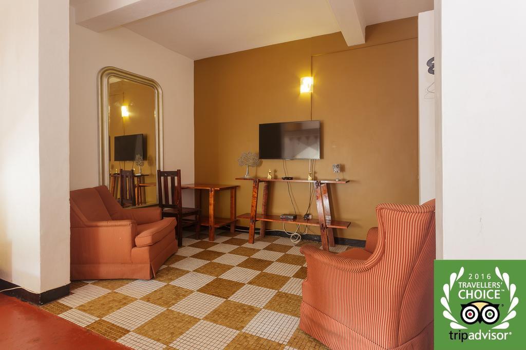 Villa Blanco Dehiwala-Mont Lavinia Extérieur photo