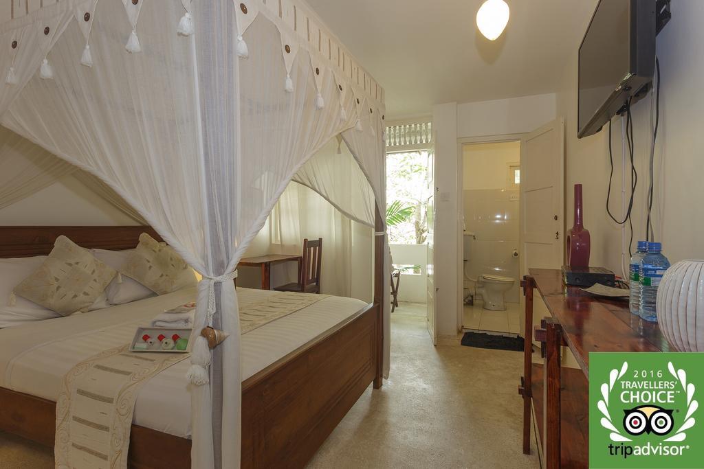 Villa Blanco Dehiwala-Mont Lavinia Extérieur photo