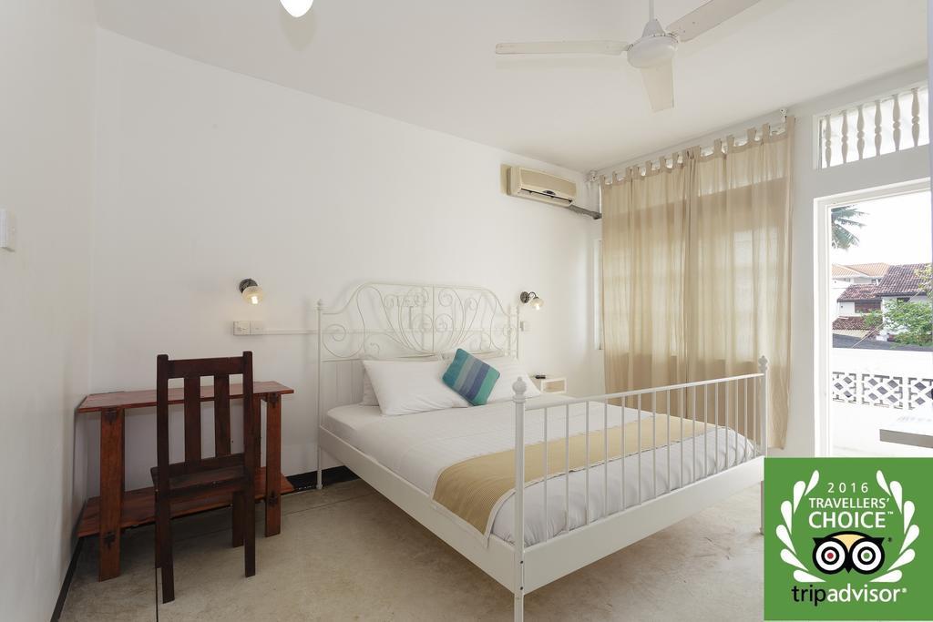 Villa Blanco Dehiwala-Mont Lavinia Extérieur photo