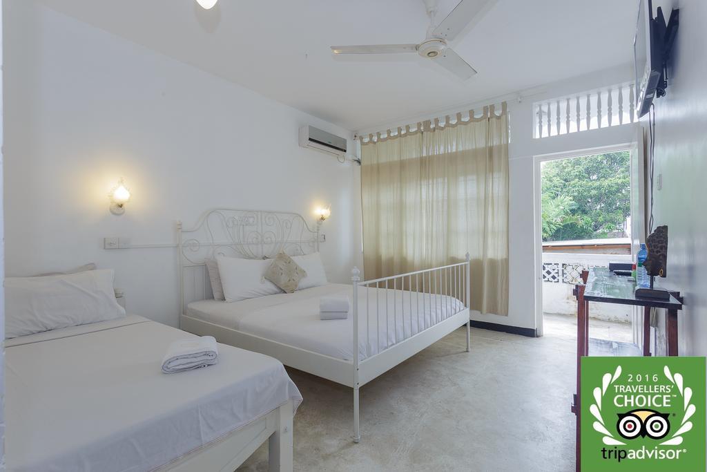 Villa Blanco Dehiwala-Mont Lavinia Extérieur photo
