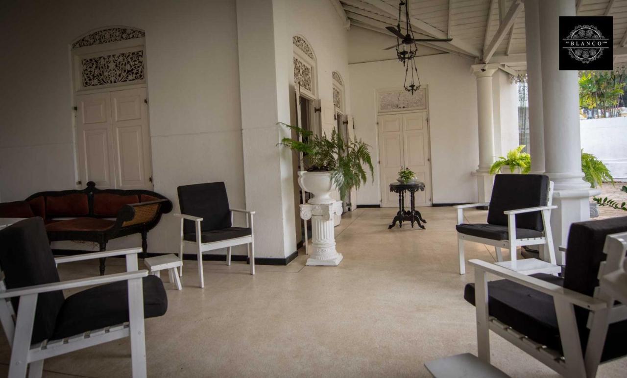 Villa Blanco Dehiwala-Mont Lavinia Extérieur photo