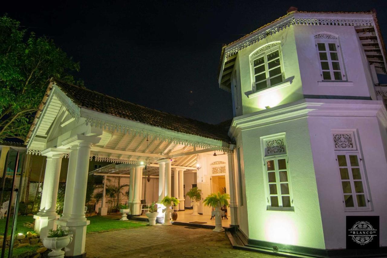 Villa Blanco Dehiwala-Mont Lavinia Extérieur photo