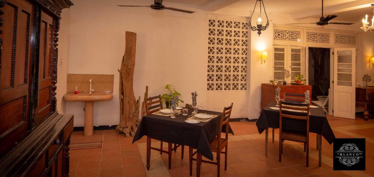 Villa Blanco Dehiwala-Mont Lavinia Extérieur photo
