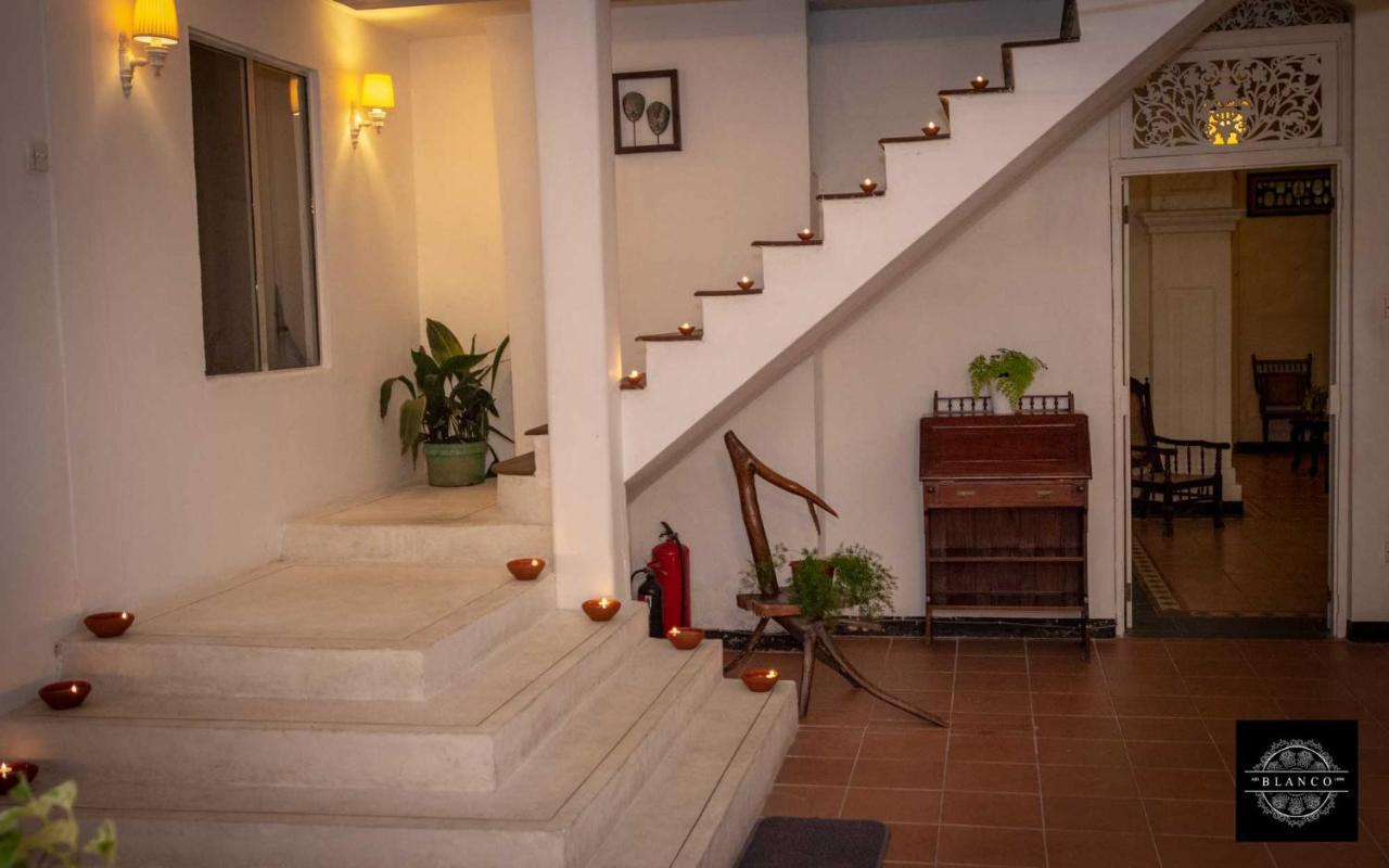 Villa Blanco Dehiwala-Mont Lavinia Extérieur photo
