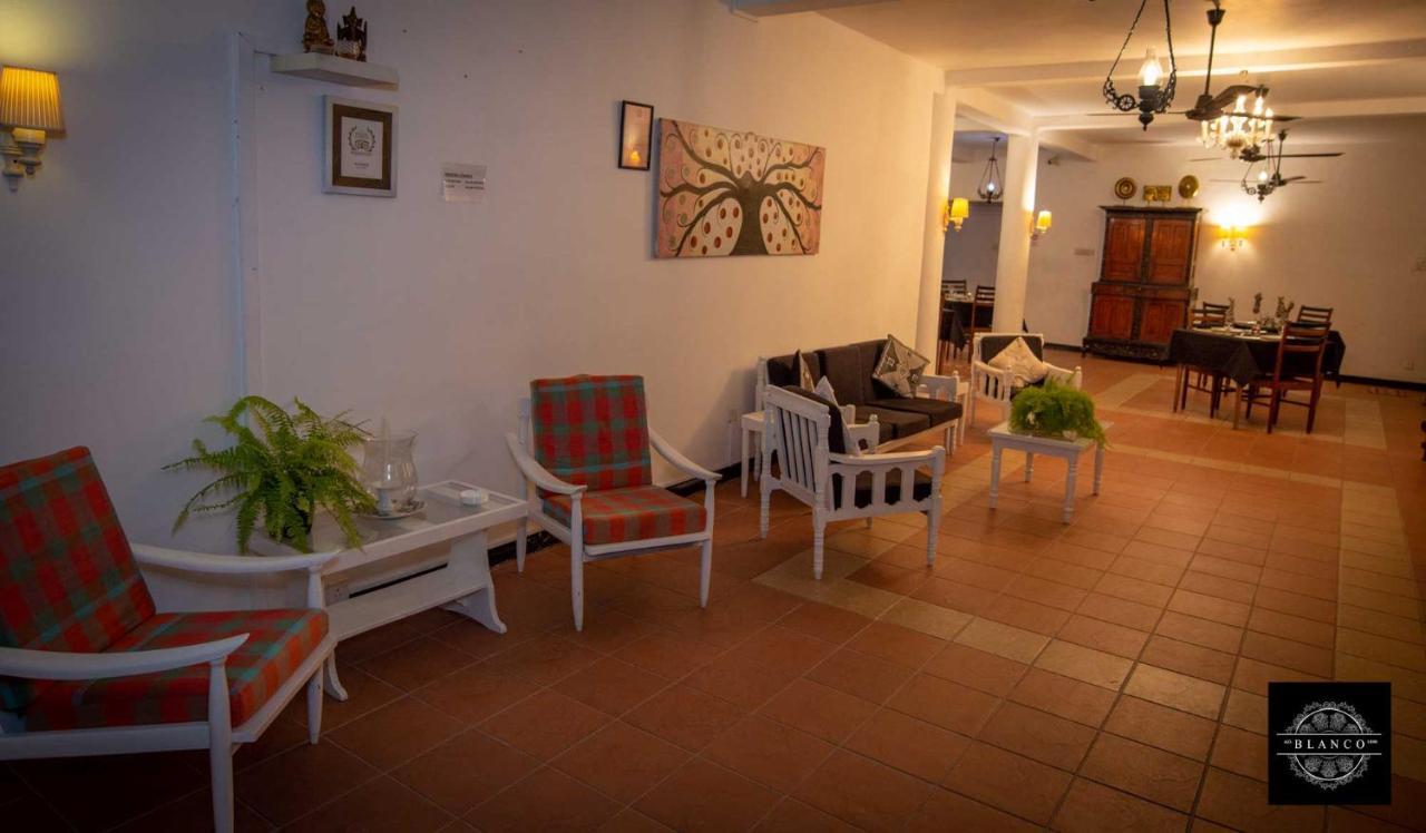 Villa Blanco Dehiwala-Mont Lavinia Extérieur photo