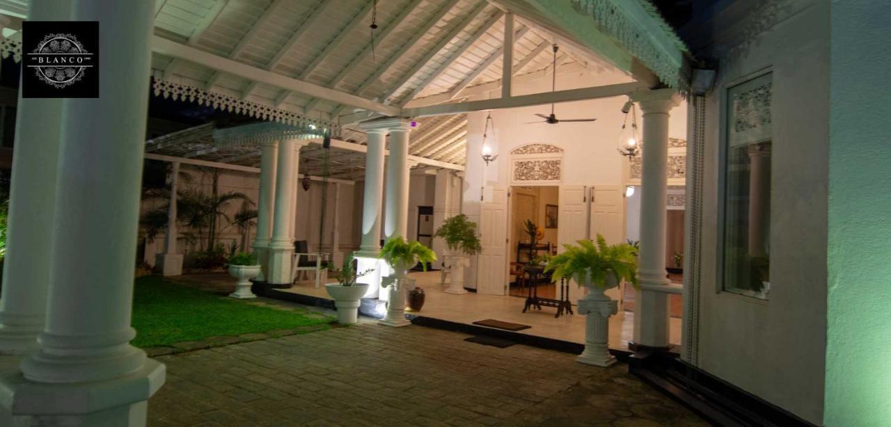Villa Blanco Dehiwala-Mont Lavinia Extérieur photo